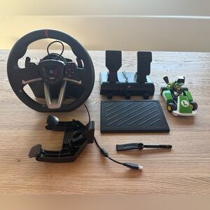 HORI Pro Deluxe Racing Wheel